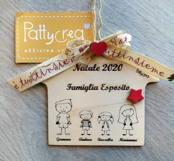 Addobbo in legno Idea Regalo per Natale "Casetta di Natale Family" H.10x12cm 2653