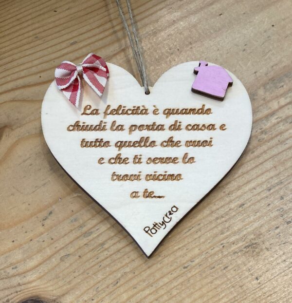 Cuore in legno con frase incisa a laser personalizzabile H.10cm Le amiche sono come le stelle non sempre le vedi, ma sai che ci sono Pattycrea