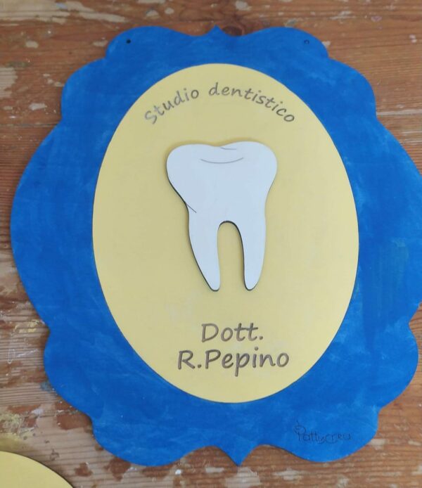 Logo quadretto legno inciso dentista personalizzabile H.25cm Pattycrea